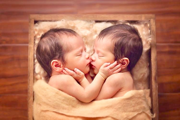 How to Build the Ultimate Newborn Gift Bundles