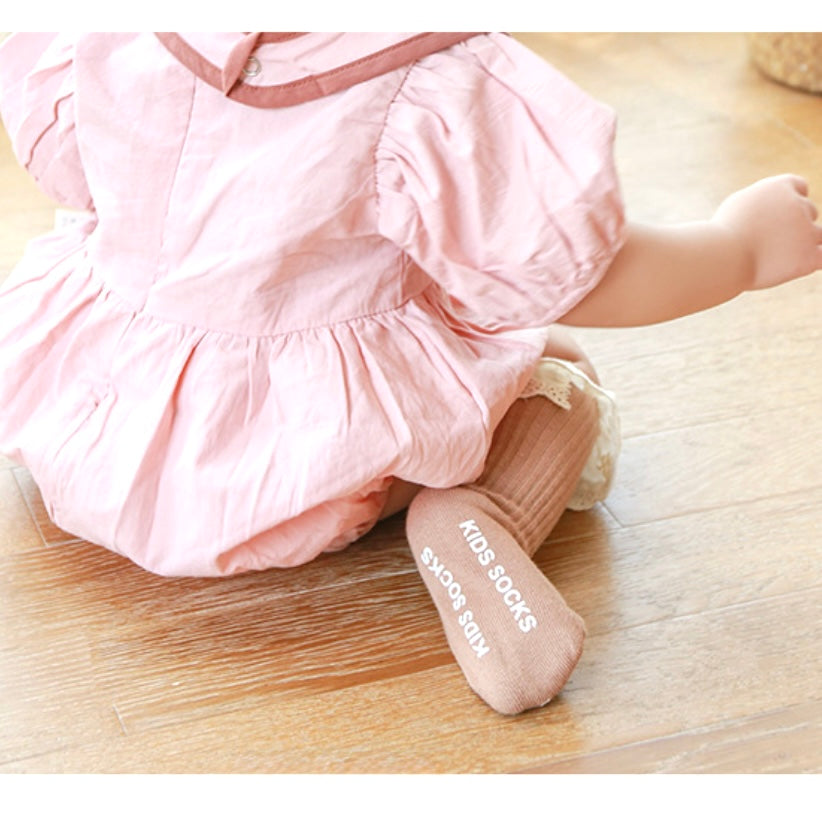 Vintage Ruffle Knit Baby Socks – Soft Cotton Socks with Lace Frill Cuff