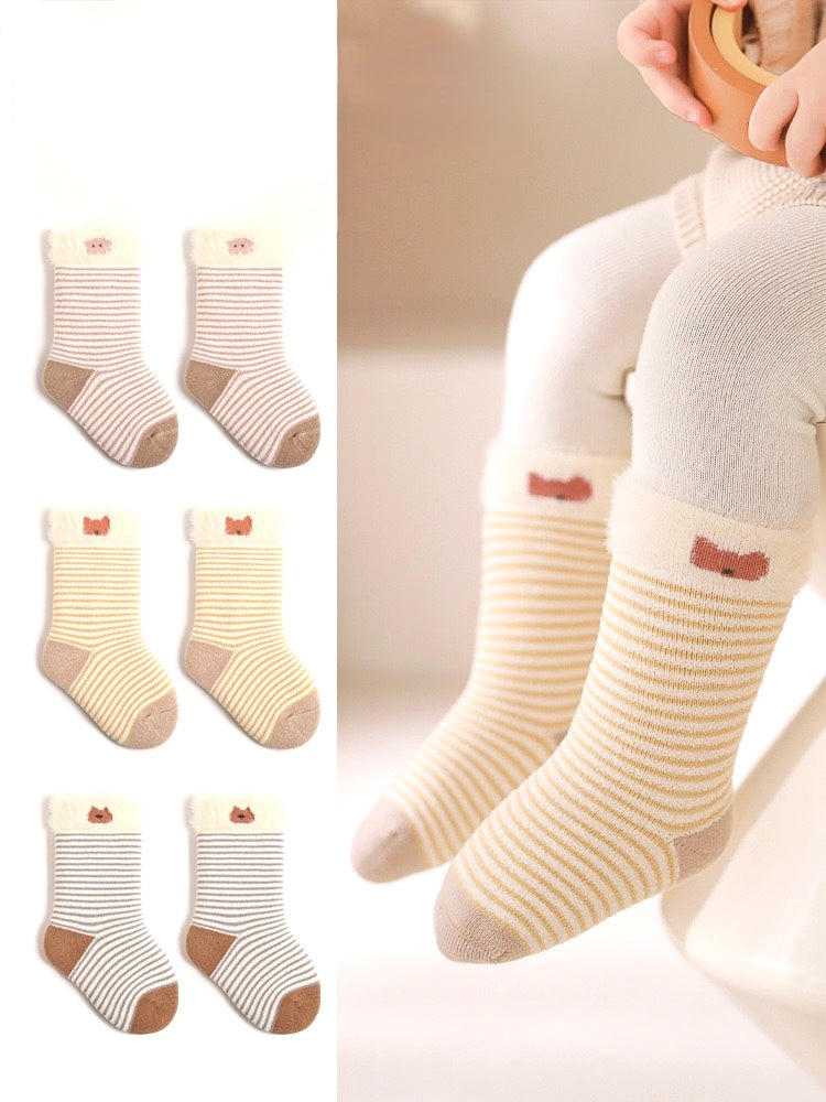 Neutral striped baby socks set with embroidered bear faces – soft breathable cotton